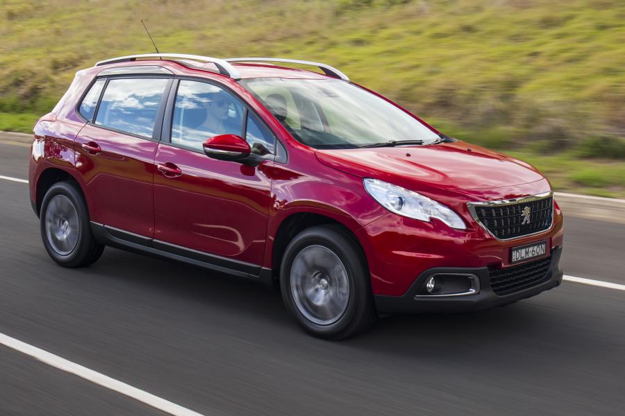  Peugeot 2008 2017 года  (AU) (фото 11 из 16)